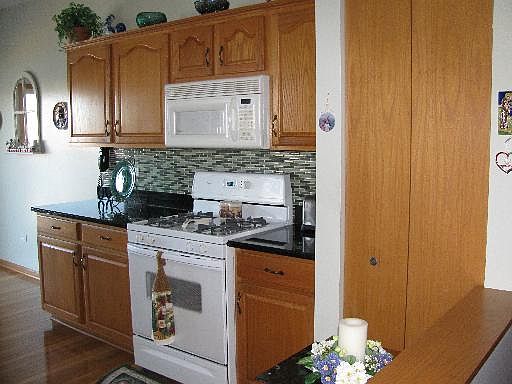 5th image of 21017 W Braxton Ln