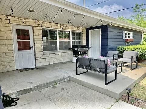 4th image of 8301 W Nash STREET