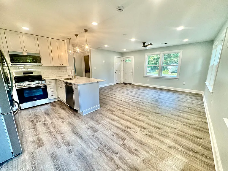 Kitchen & Living room