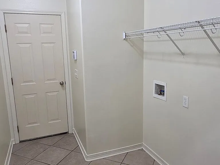 3219 W Thornebrook St — Photo 10