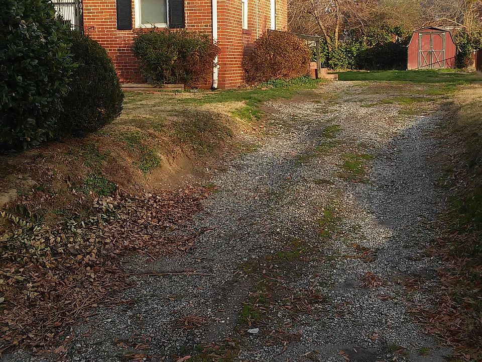 2nd image of 3402 Deerwood Rd
