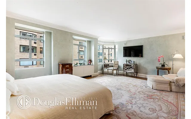 Sold by Douglas Elliman | media 12