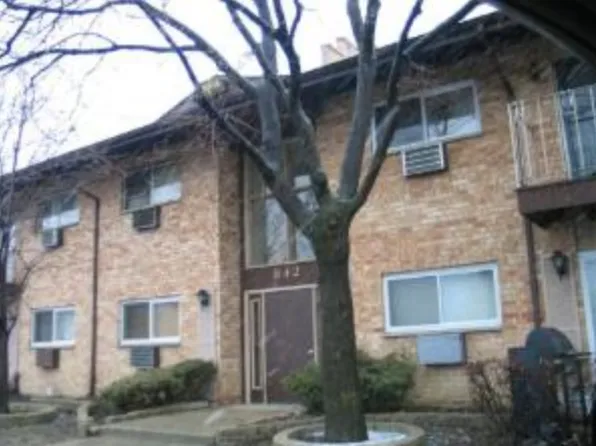842 E Old Willow Rd #10205, Prospect Heights, IL 60070