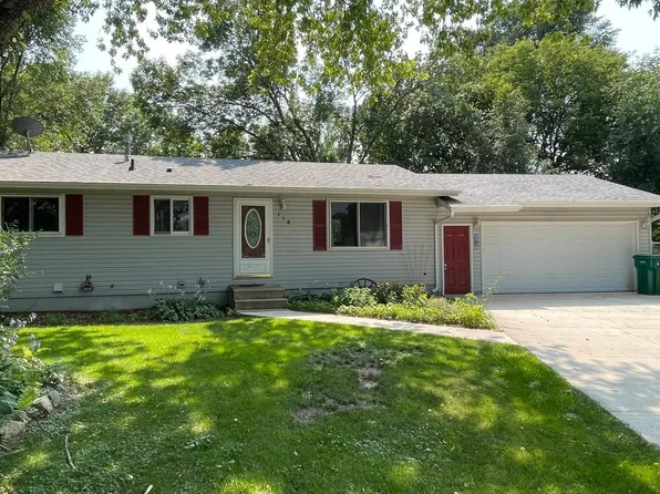 114 Balboul Cir, Monticello, MN 55362