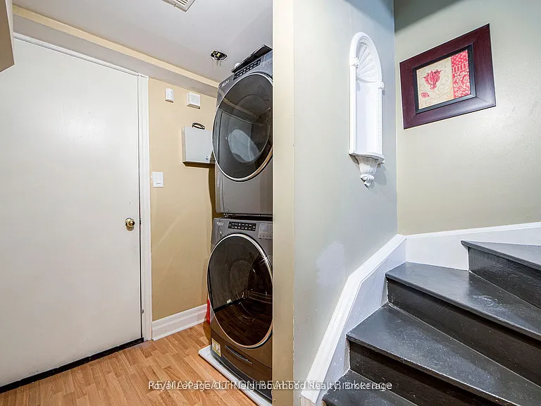 269 Treasure Rd E #UPPER — Photo 1