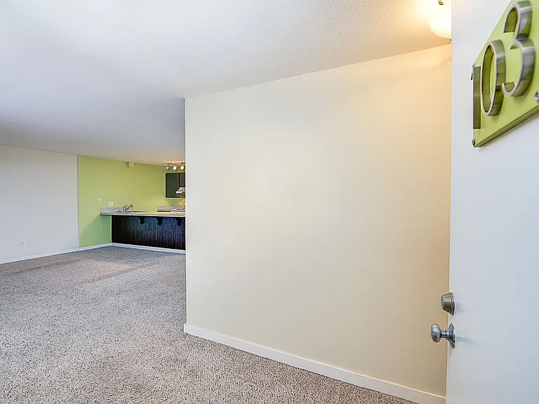 49 W Dravus St — Photo 6