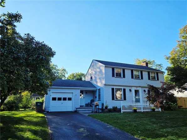177 Green Meadow Dr, Rochester, NY 14617