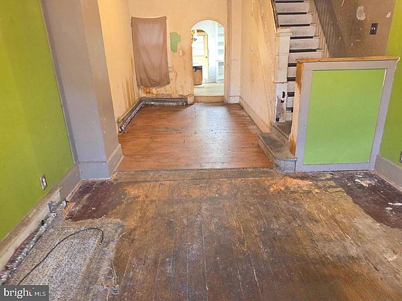 5th image of 306 S 5th St