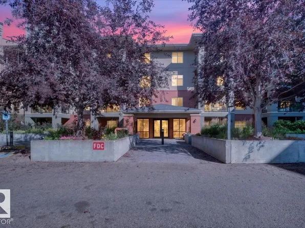 7909 71st St NW #107, Edmonton, AB T6B 3P5