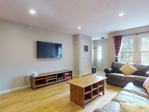 5th image of 87 Harrington Farms Way Unit 87