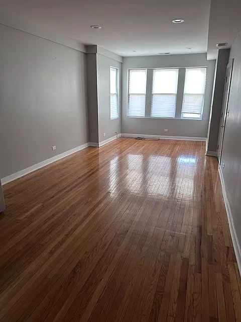 4 bed, $1,900 — Photo 4