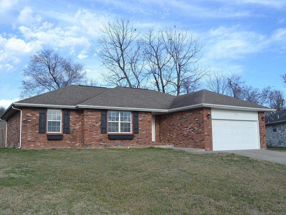 Located in culdesac