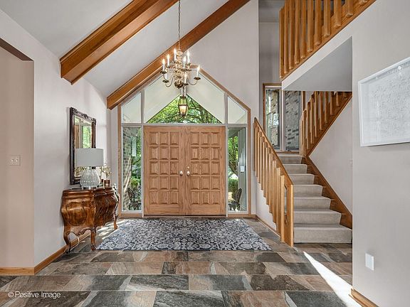 3rd image of 1116 Laurie Ln
