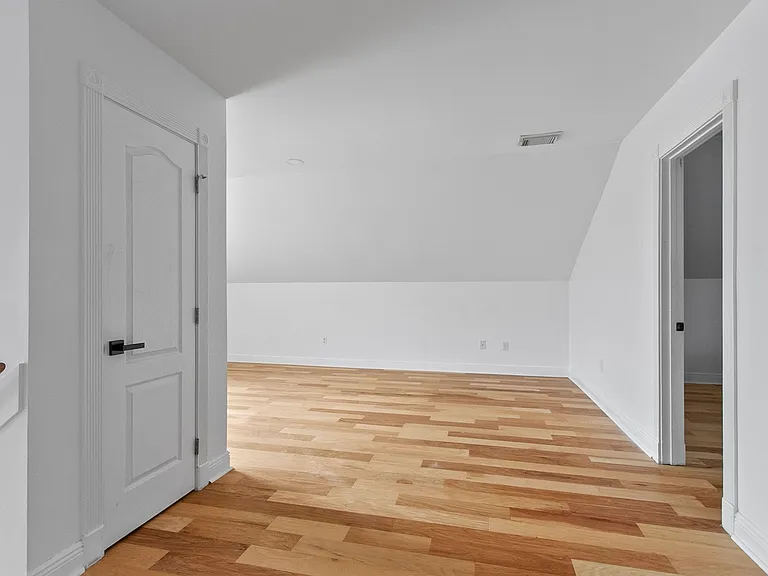 6337 Bryant Cir — Photo 15