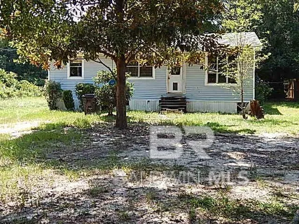 22849 Mobile St, Robertsdale, AL 36567