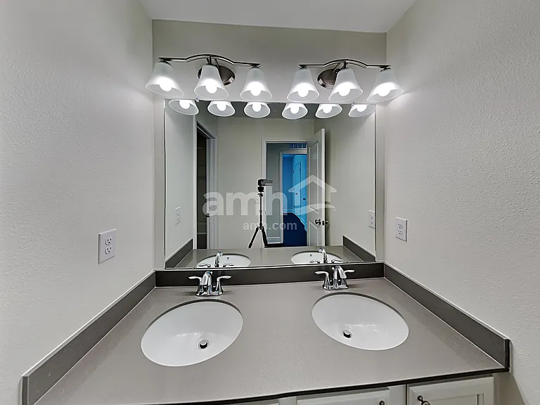 22451 Bellini Cir — Photo 21