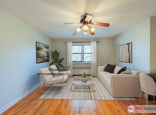 218-12 43rd Ave #3E, Queens, NY 11361