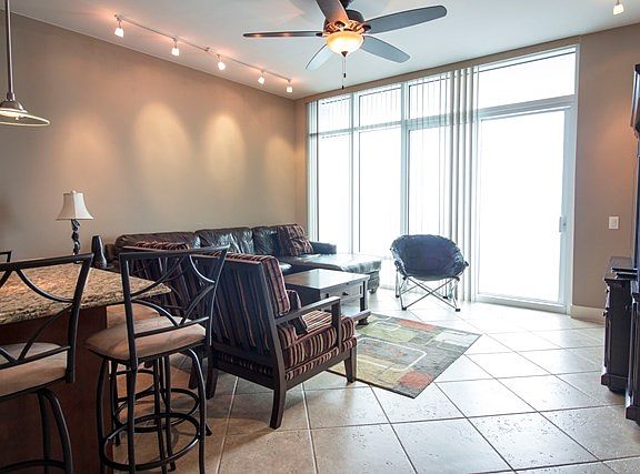 5th image of 310A Padre Blvd