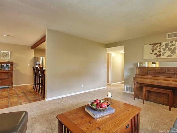 5th image of 17501 Thornlake Ave