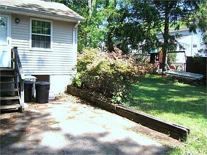2nd image of 118 Beechwood Rd