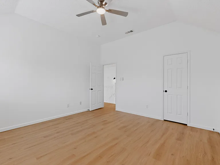7807 Kristina Dr — Photo 18