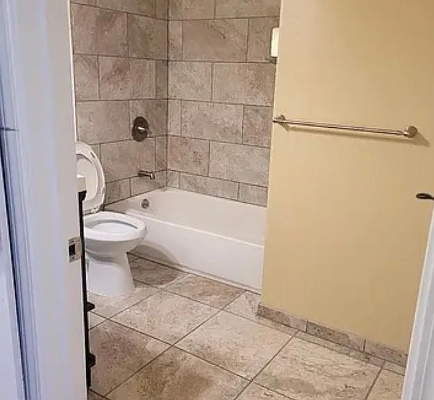 270 Crestwood Ave #2 — Photo 5
