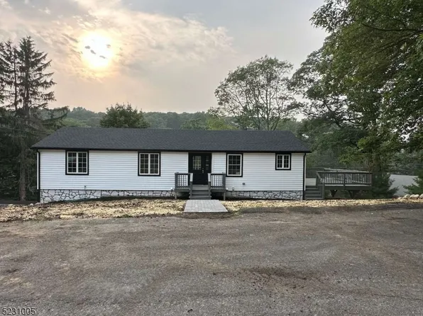 103 Grenoble Pl, Hopatcong Boro, NJ 07843