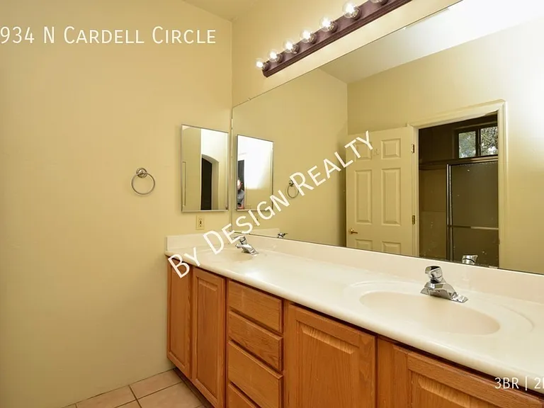 2934 N Cardell Cir — Photo 20