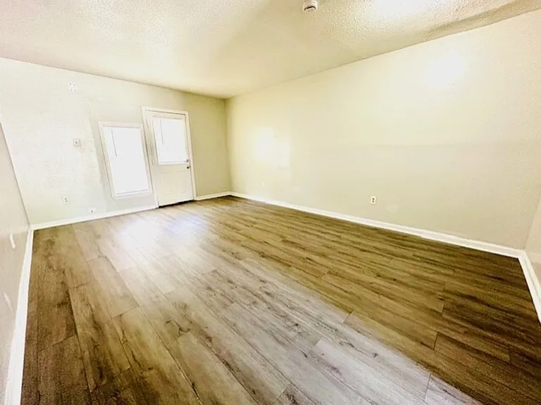 5665 McClelland Dr — Photo 20