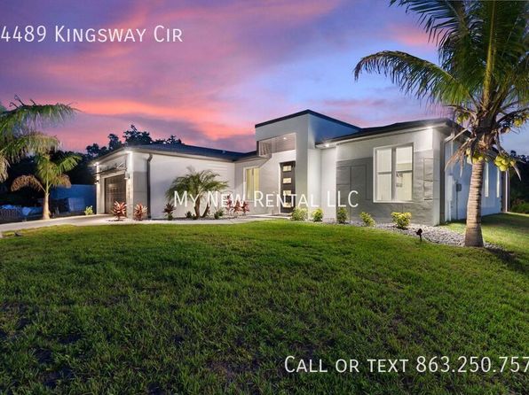 24489 SW Kingsway Cir
