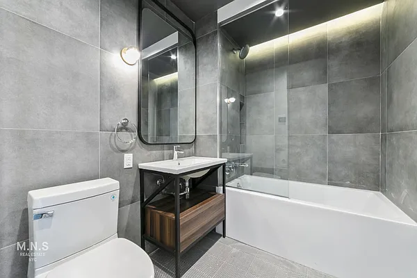 Rented by MNS | media 25