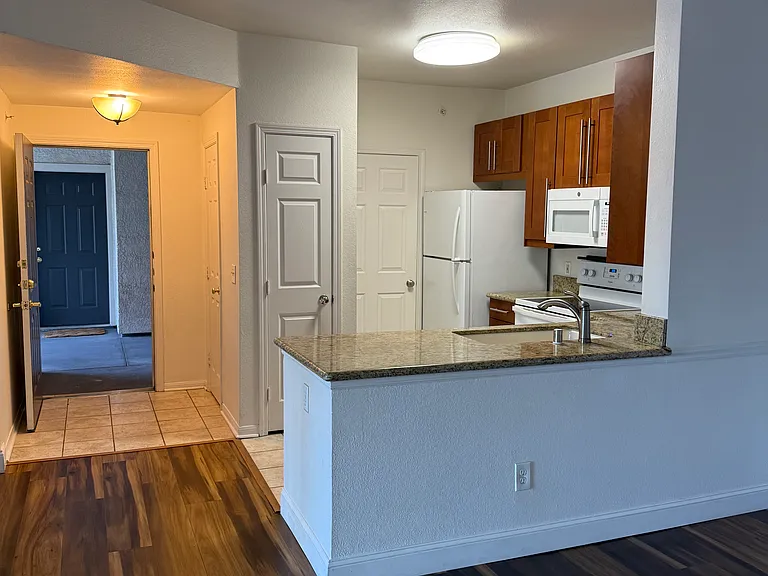 701 Gibson Dr #1123 — Photo 10