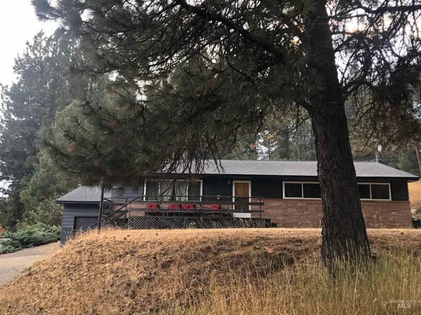 615 Dam Rd, Cascade, ID 83611