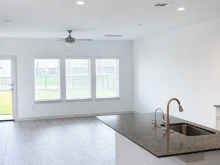1322 Truckee River Dr — Photo 2