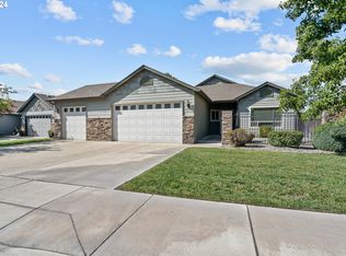 2211 NW Dusk Dr, Hermiston, OR 97838