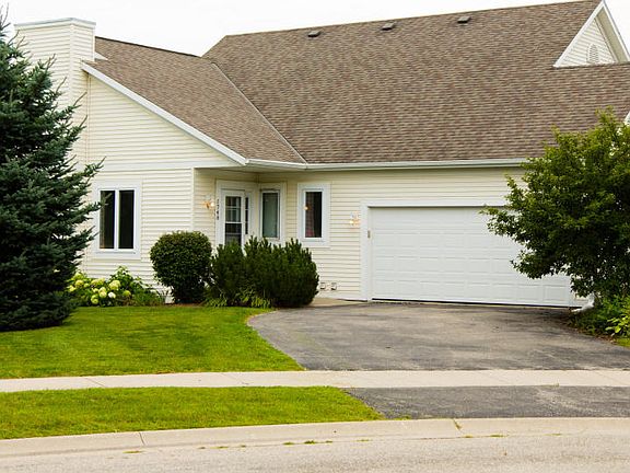 3rd image of 1748 Conestoga Ct