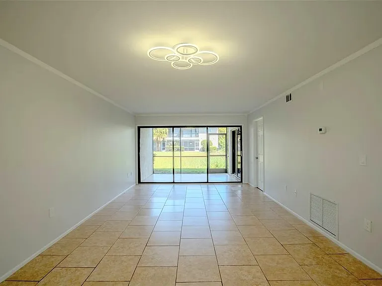 5797 Summer Side Ln #7A — Photo 6