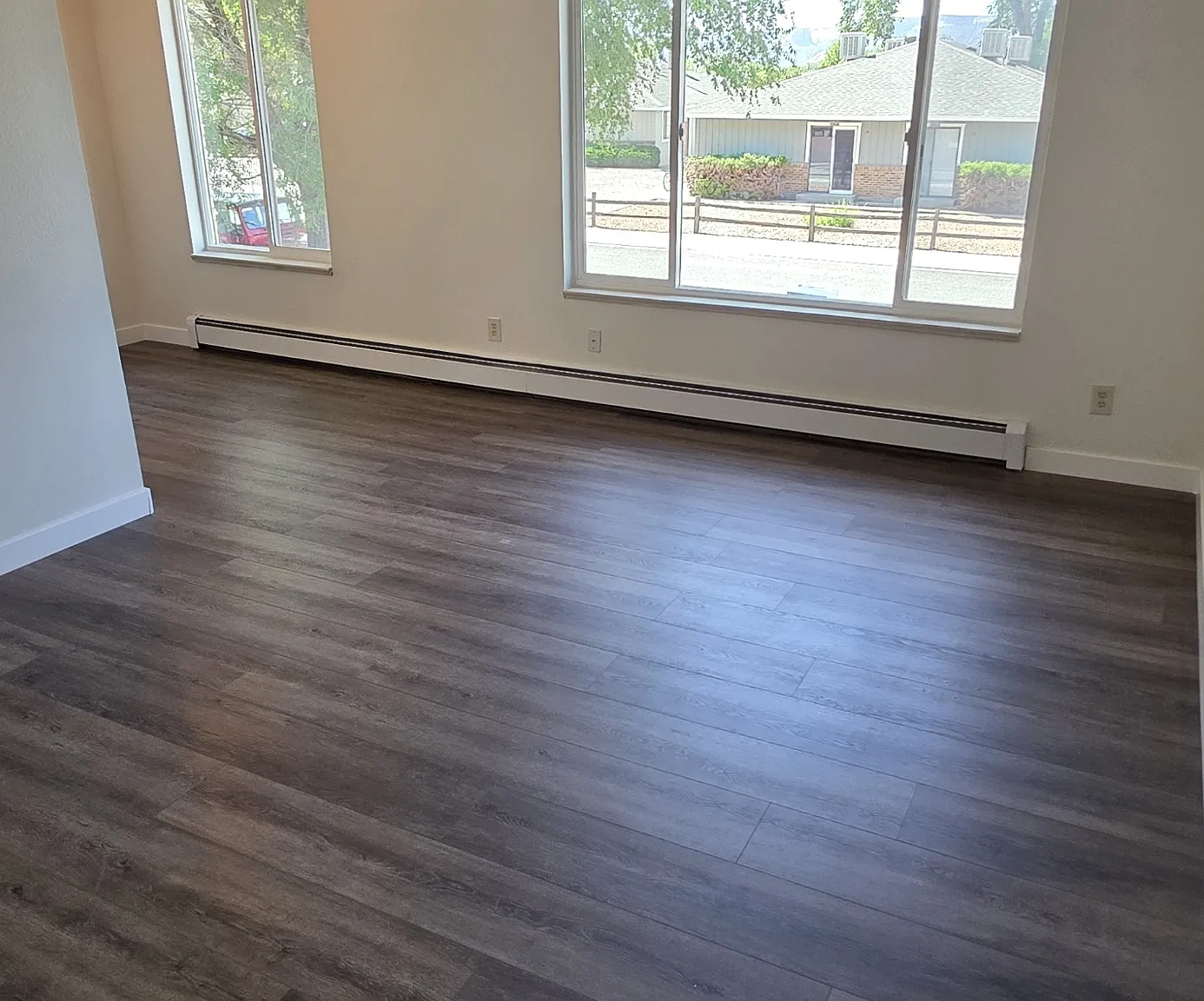 1025 Cedar Way - 4 — Photo 3