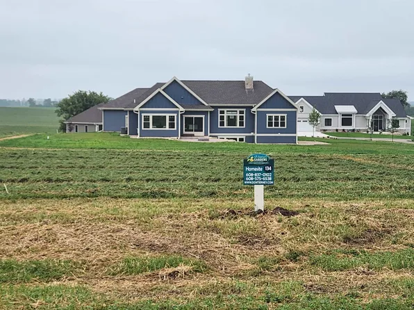 L134 Blue Victoria, Sun Prairie, WI 53590
