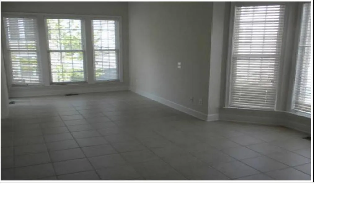 Building Photo - 2423 Terra Cotta Cir
