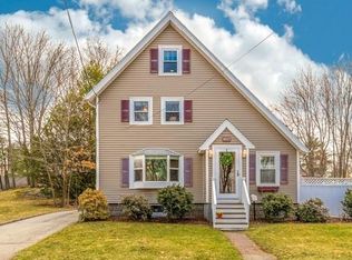 1027 Main St, Reading, MA 01867