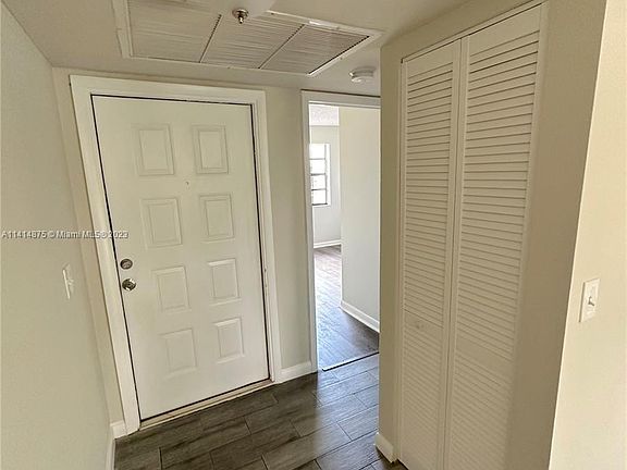 5th image of 905 N Franklin Ave #905D