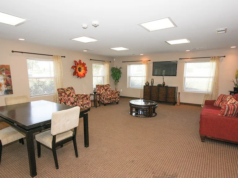 Villas at Lakewood Apartment Homes — Photo 11