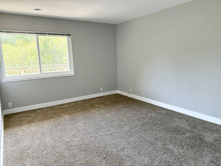 32 Circle Dr #A — Photo 8