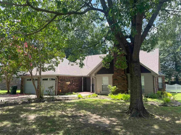 889 Heather Cir, Conway, AR 72034