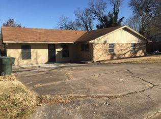 409 N Carl St, Sherman, TX 75092