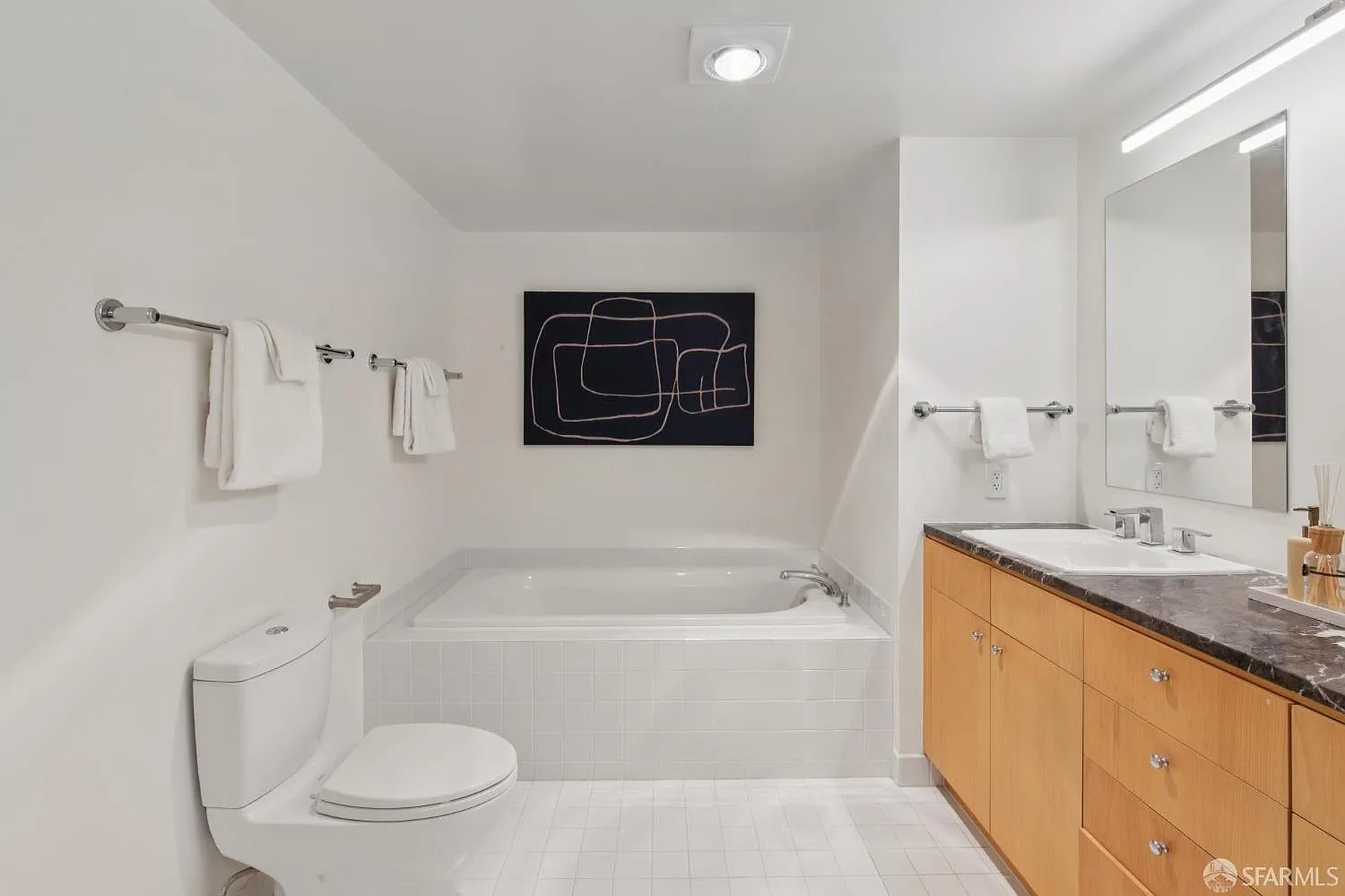 1388 Gough St APT 407 - Photo 5