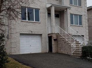 2436 3rd St #B, Fort Lee, NJ 07024