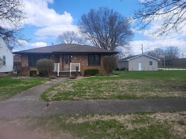 1110 E Elm St, Streator, IL 61364