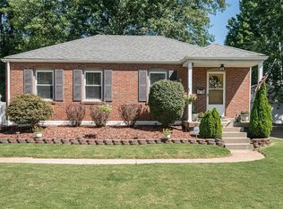 7045 Holly Hills Ave, Saint Louis, MO 63123
